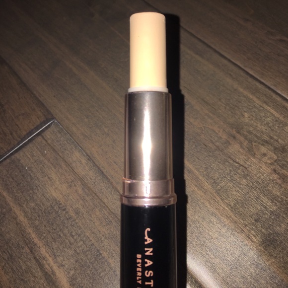 Anastasia Beverly Hills Stick foundation - Picture 5 of 5